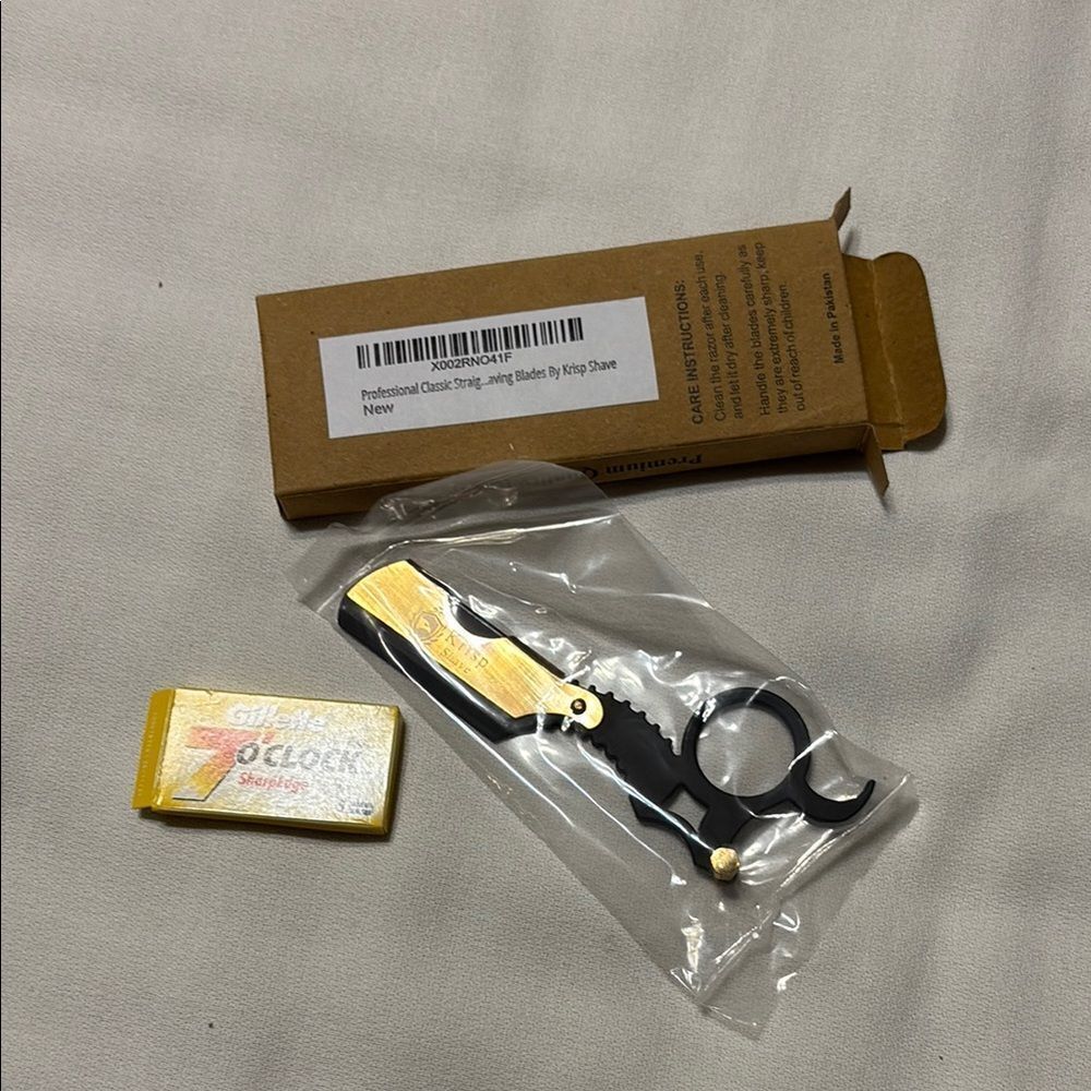 Krisp Shave Gold and Black Straight Razor with 5 Blades